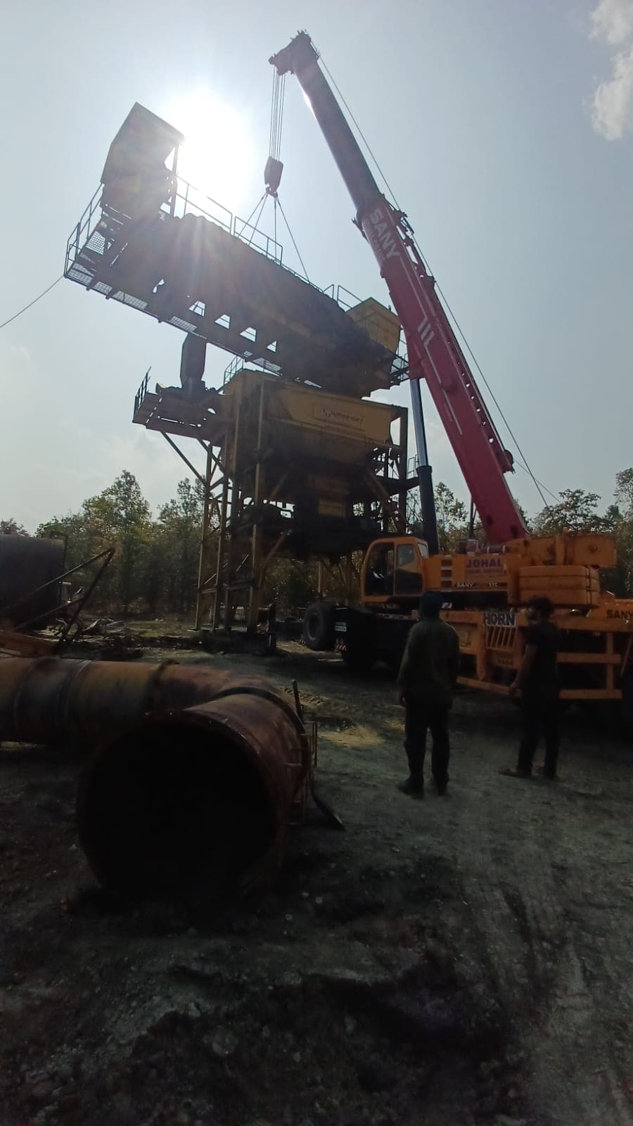 Tyre mounted crane